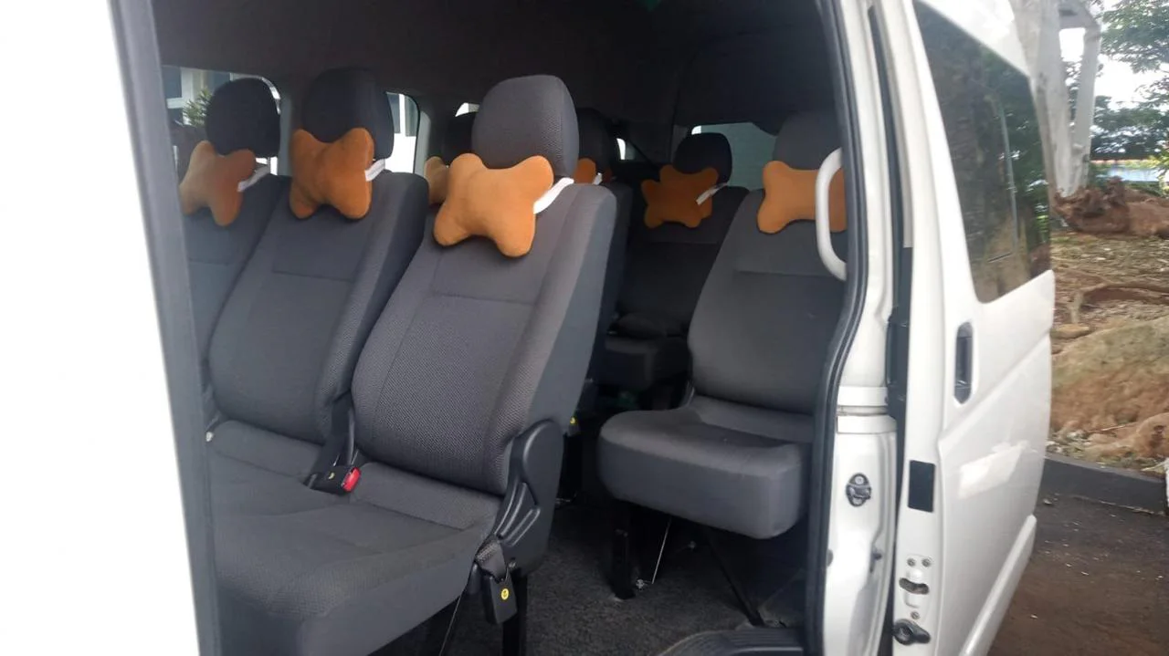 Susunan kursi kabin Toyota Hiace Commuter